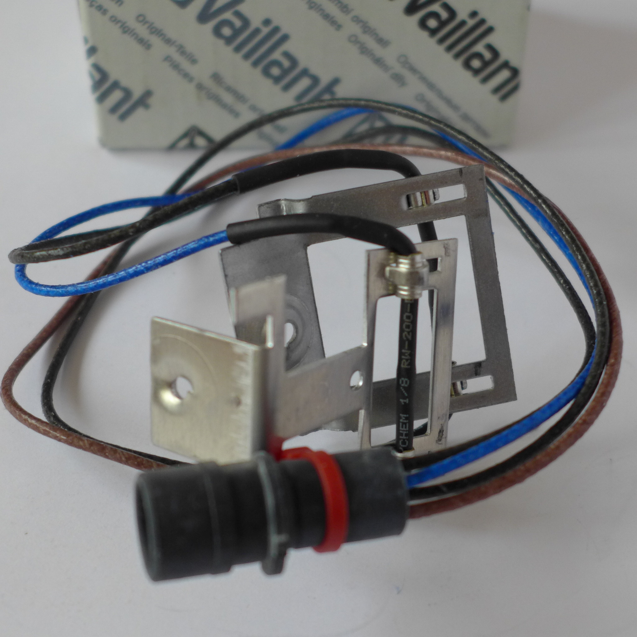 253549 Датчик тяги (газоанализатор) РТС Vaillant ATMOmax Pro-Plus 253549 — изображение 1